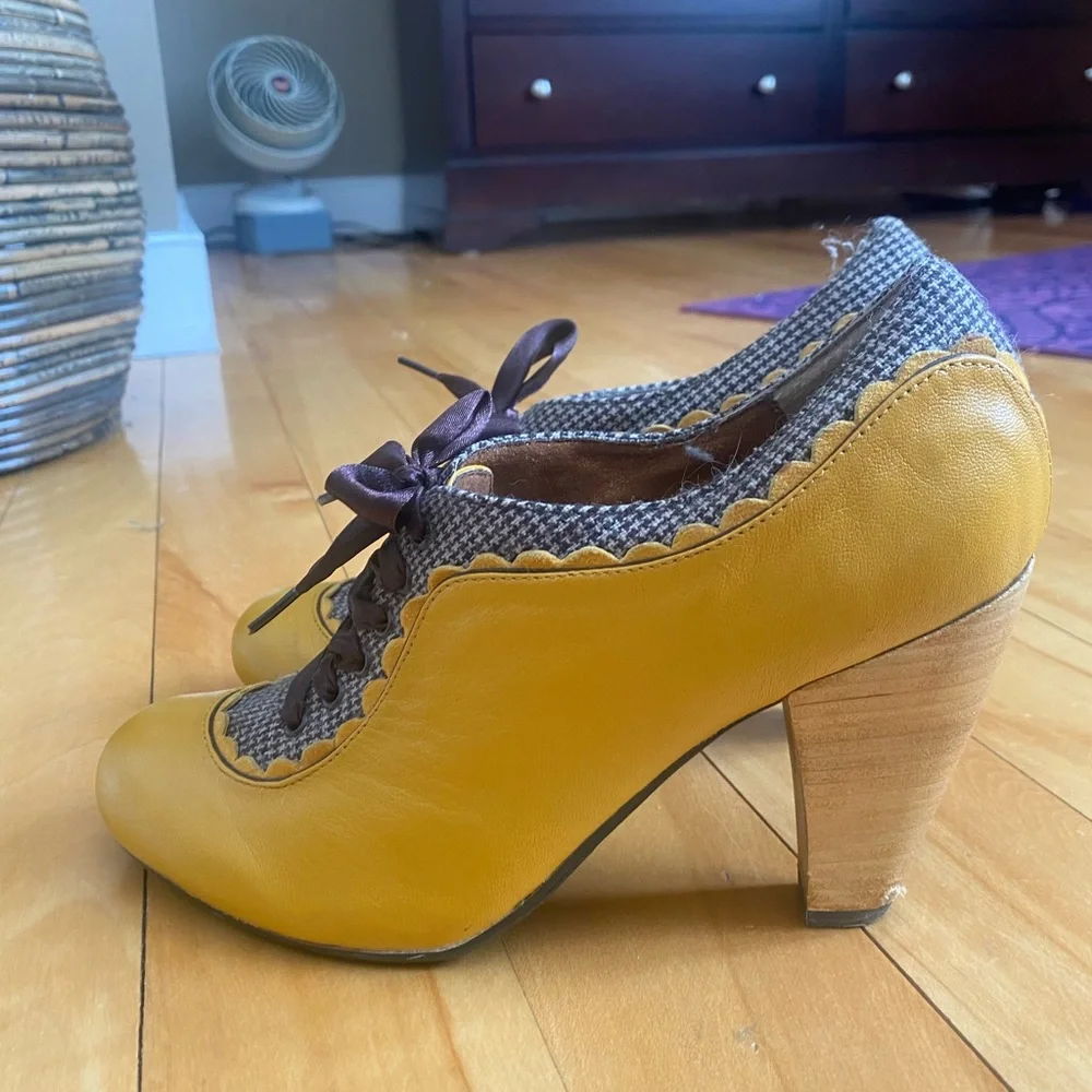 Vintage Oxford heels - Picture 3 of 6
